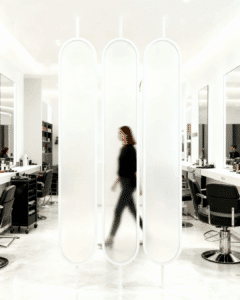 salon fryzjerski parawan z biała ramą